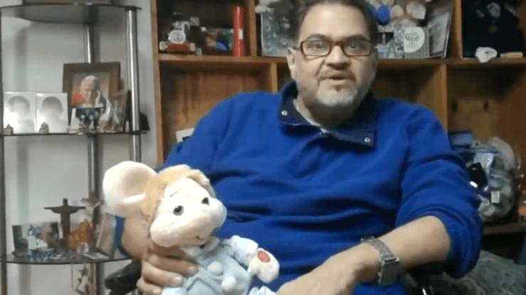 Gabriel Garzón Lozano dio voz a Topo Gigio en México desde 1994, dejando un legado de más de tres décadas en el doblaje y la televisión infantil.