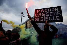 Continúan las huelgas en Francia por el aumento de edad para jubilarse