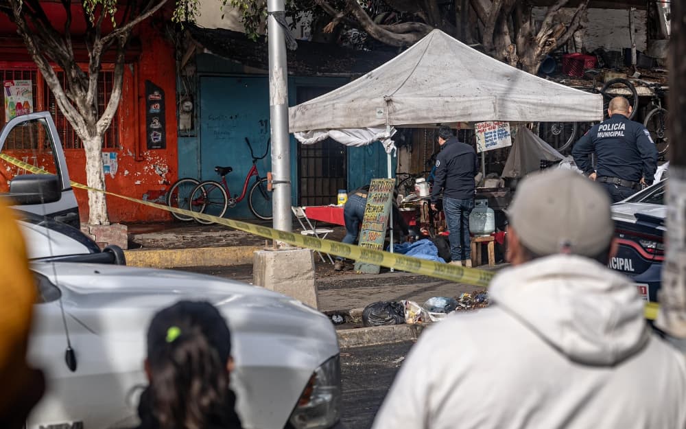 El lugar donde ocurrió el ataque armado en la Zona Centro quedó resguardado por autoridades mientras se realizaban las investigaciones.