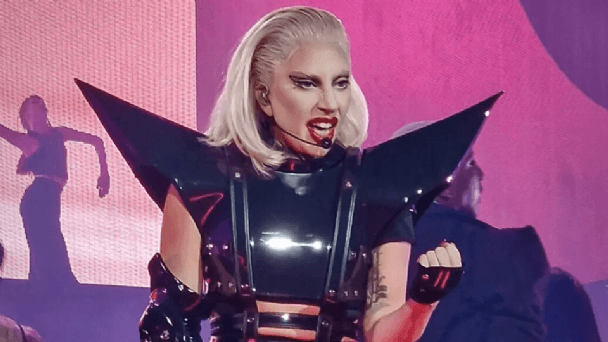 LADY GAGA IFOTO: Twitter / partynauseoush