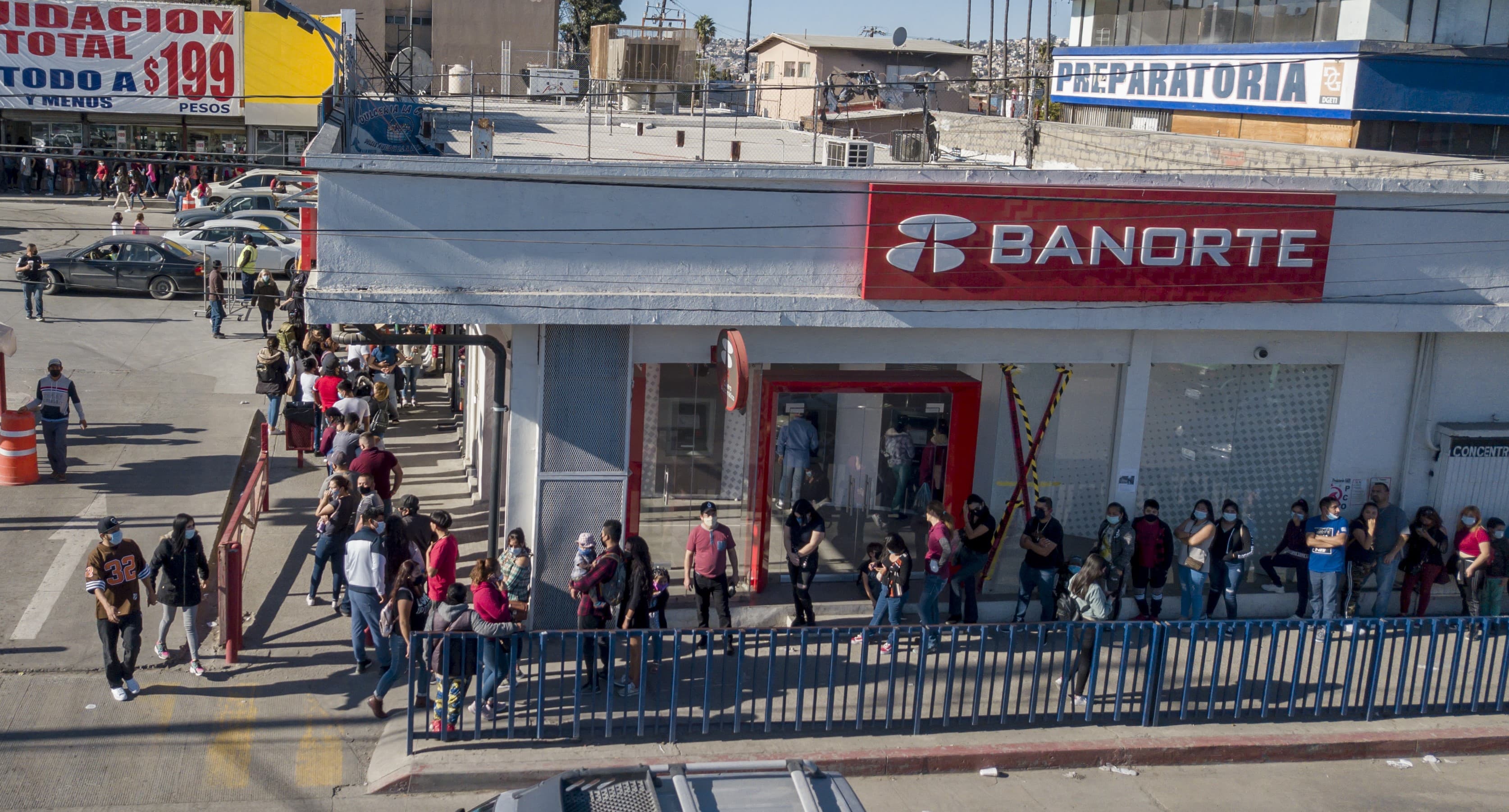 BANCO   IFOTO: OMAR MARTÍNEZ