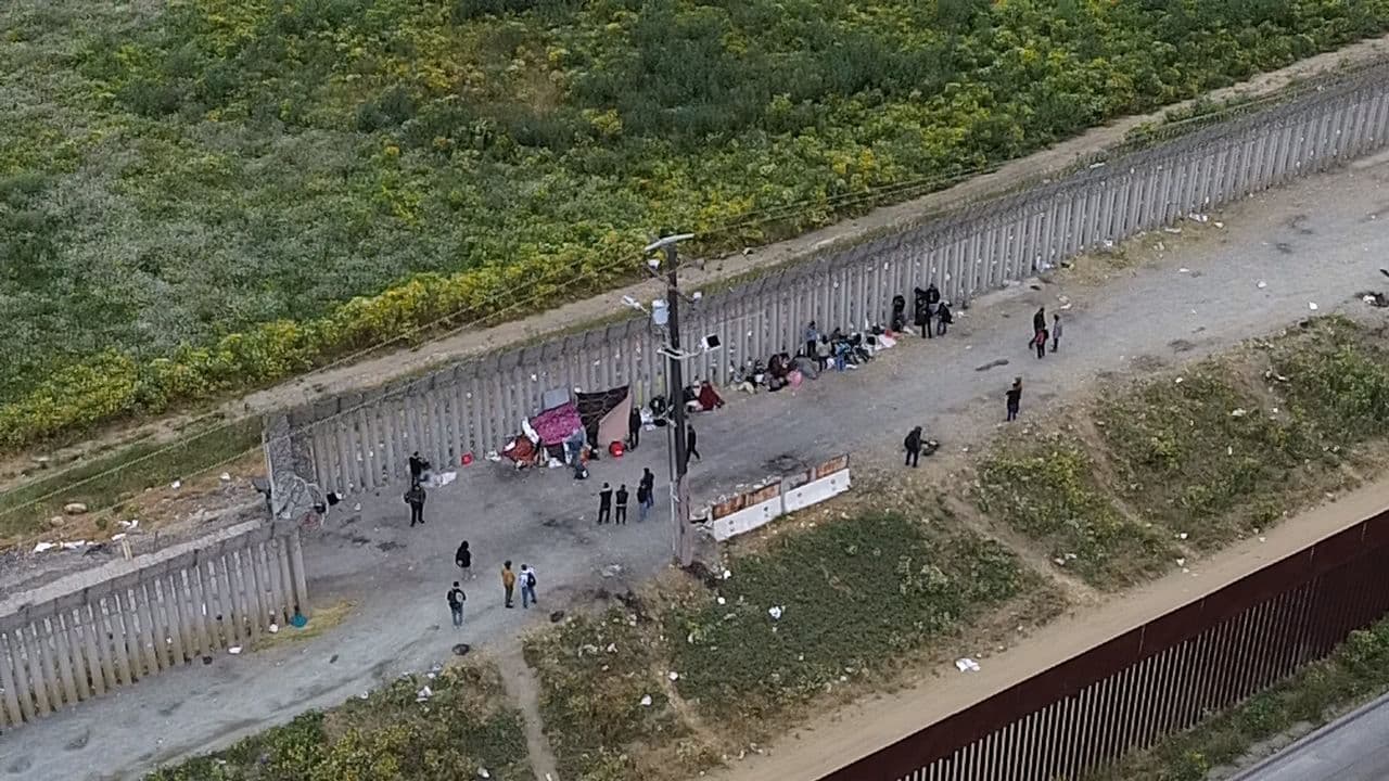 IFOTO: BORDER ZOOM