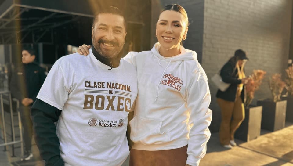 El diputado Ramón Vázquez Valadez participó en la Clase Nacional de Boxeo, evento que reunió a más de 3 mil personas en la icónica Avenida Revolución de Tijuana.