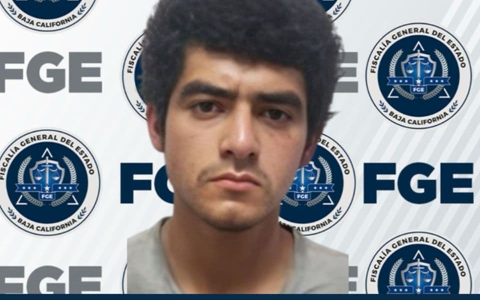 Mauricio Balanzar Jiménez fue sentenciado a cinco años y seis meses de prisión por su participación en un robo violento en una tienda OXXO de Tijuana.