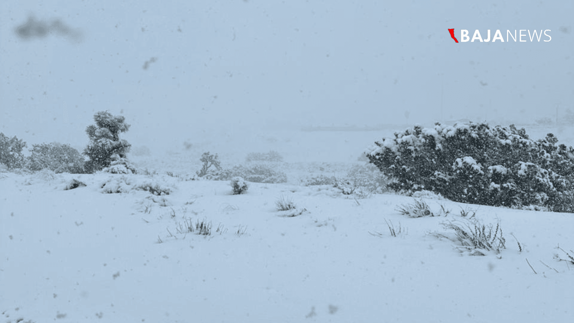 La autopista 138 cercana a Wrightwood permanece cerrada debido a las fuertes nevadas IFOTO: Baja News