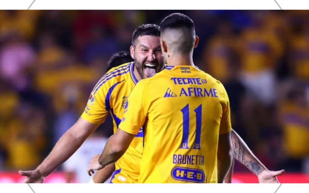 Gignac celebra con Brunetta el triunfo ante los "bombarderos" de Mazatlán FC