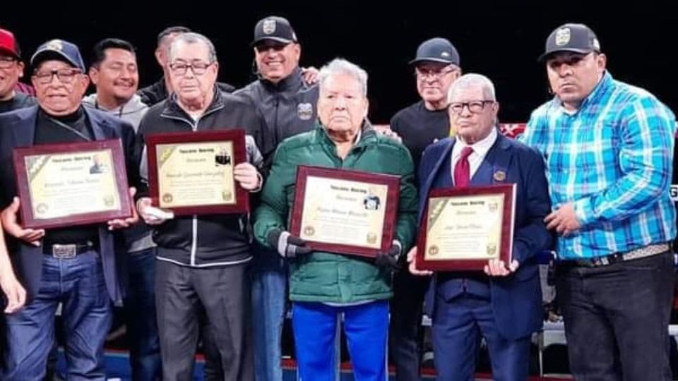 Reconocen a históricos entrenadores. I FOTO: Cortesía