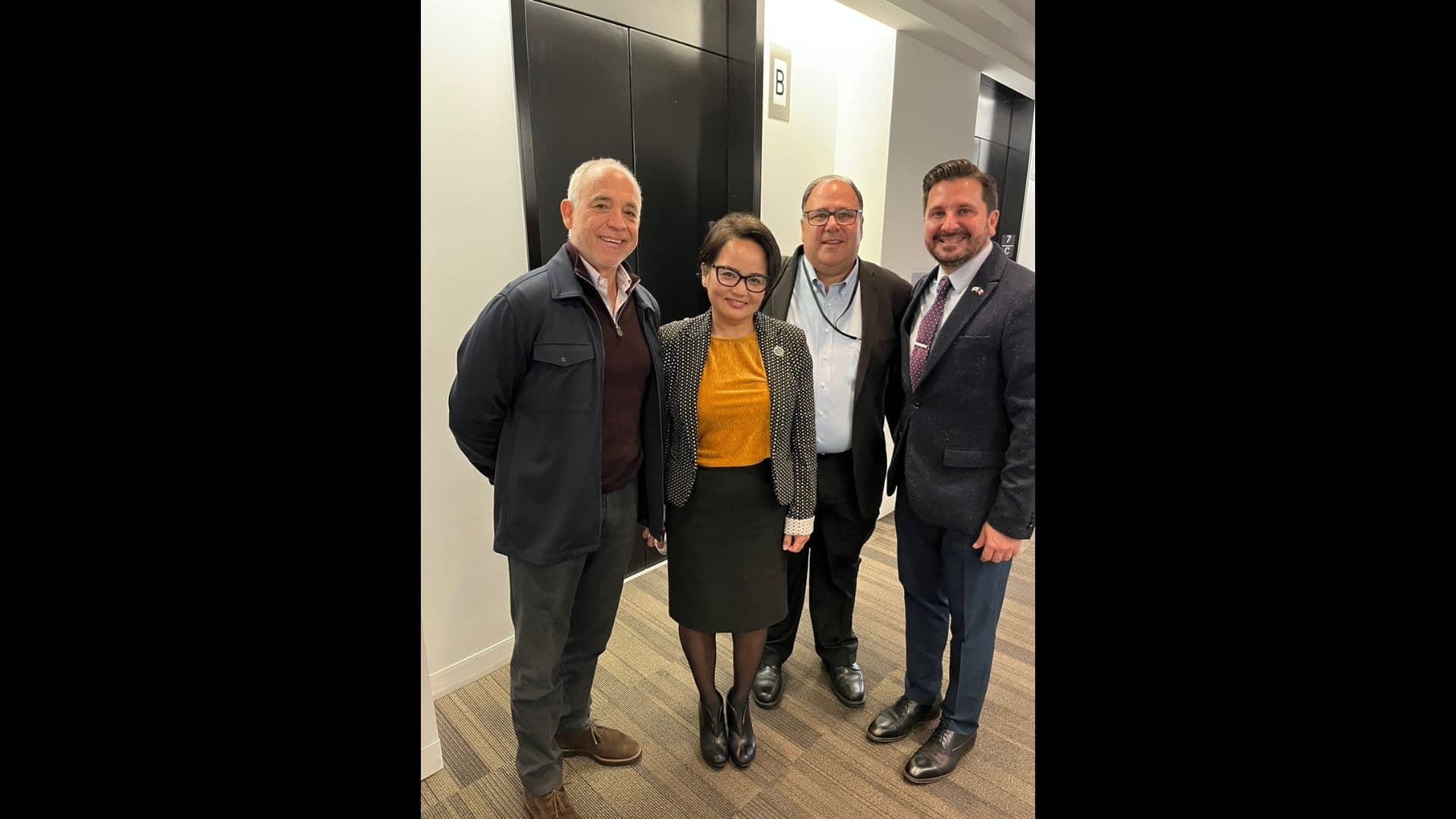 Miembros de ambas regiones presentes en la sesión de trabajo de la Junta del Consejo Directivo de la Asociación de Gobiernos de San Diego (SANDAG)