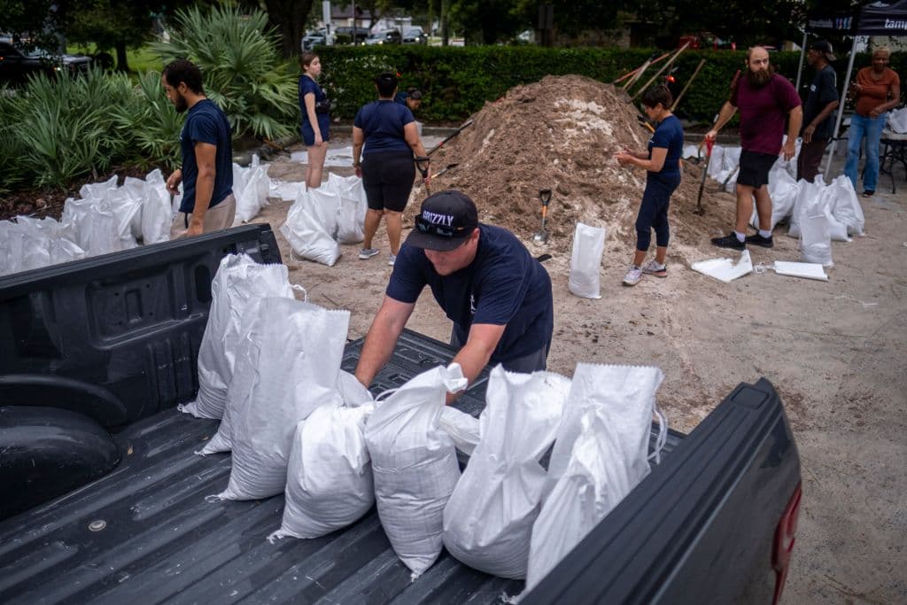 Los floridenses se preparan