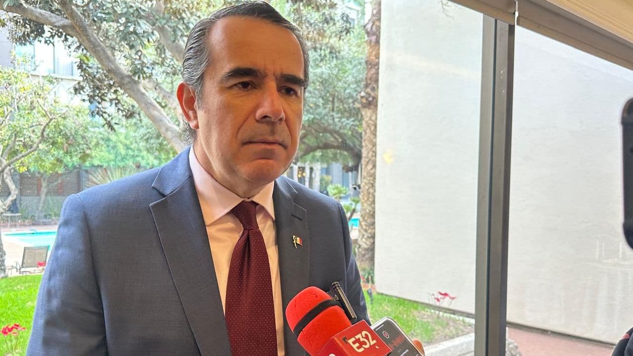 José Antonio Serratos advierte sobre la crisis económica derivada de los aranceles impuestos por EE.UU. y llama al gobierno mexicano a actuar con firmeza.