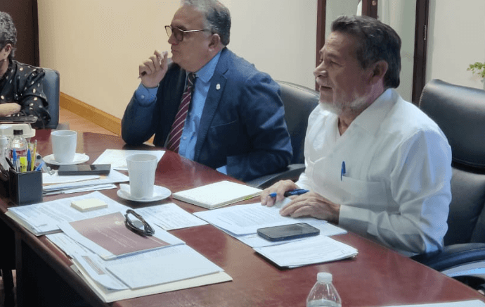 A la derecha, Catalino Zavala; a la izquierda, Gerardo Solís IFOTO: Tomada de la página del Gobierno de Baja California