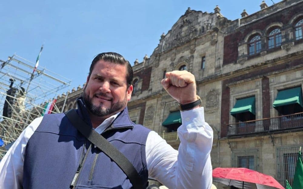 Burgueño enfatizó que la grandeza de México radica en la unión y la participación de la gente, un mensaje que resonó entre los asistentes.