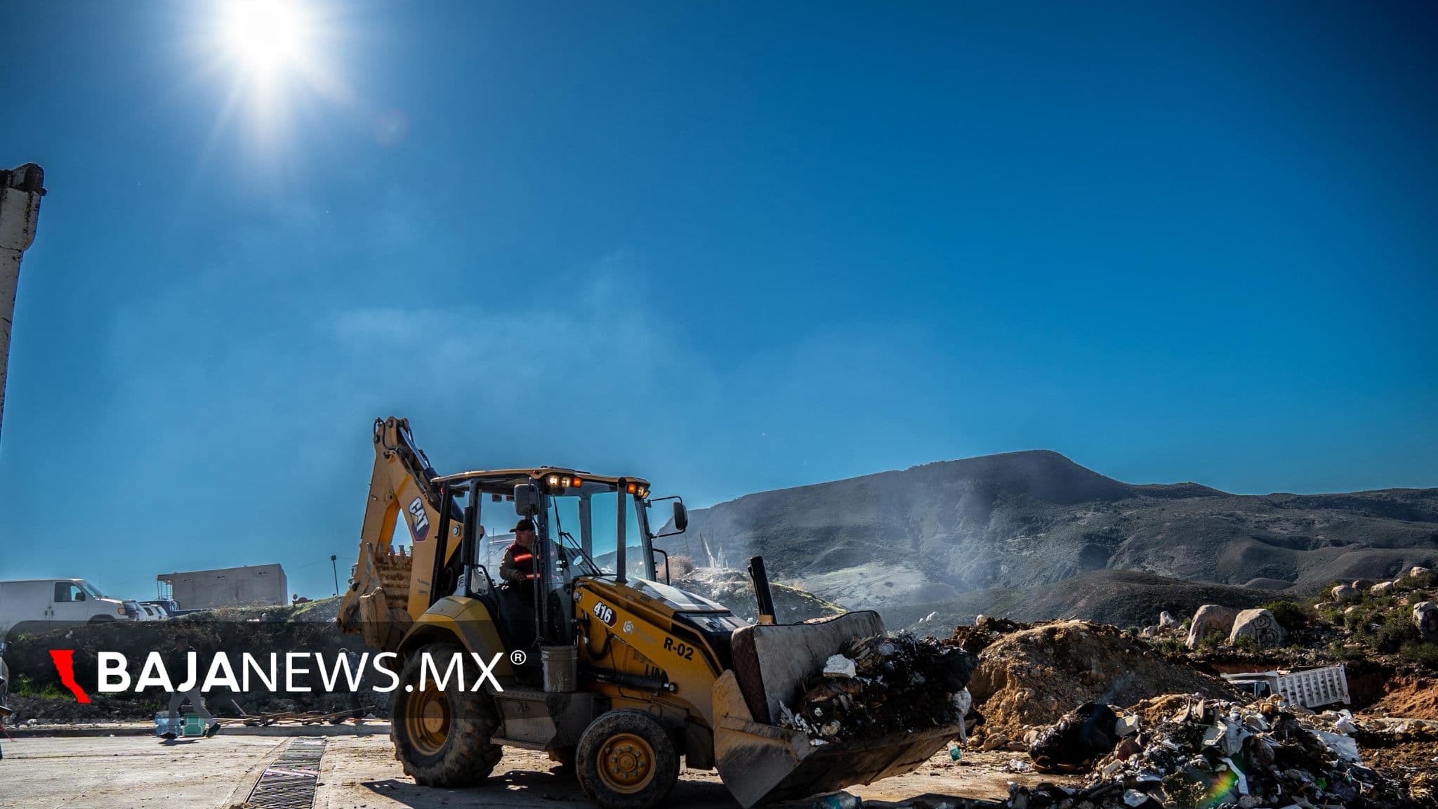 Personal municipal y Comisarios Sociales realizaron labores de limpieza, reforestación y mejoramiento urbano en tres delegaciones de Tijuana.