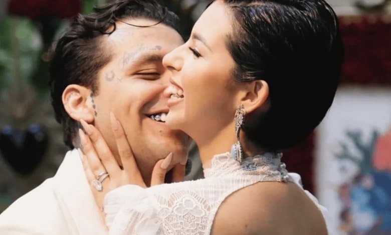 Nodal afirmó que todo estaba bien en el paraíso y que estaba "muy enamorado"