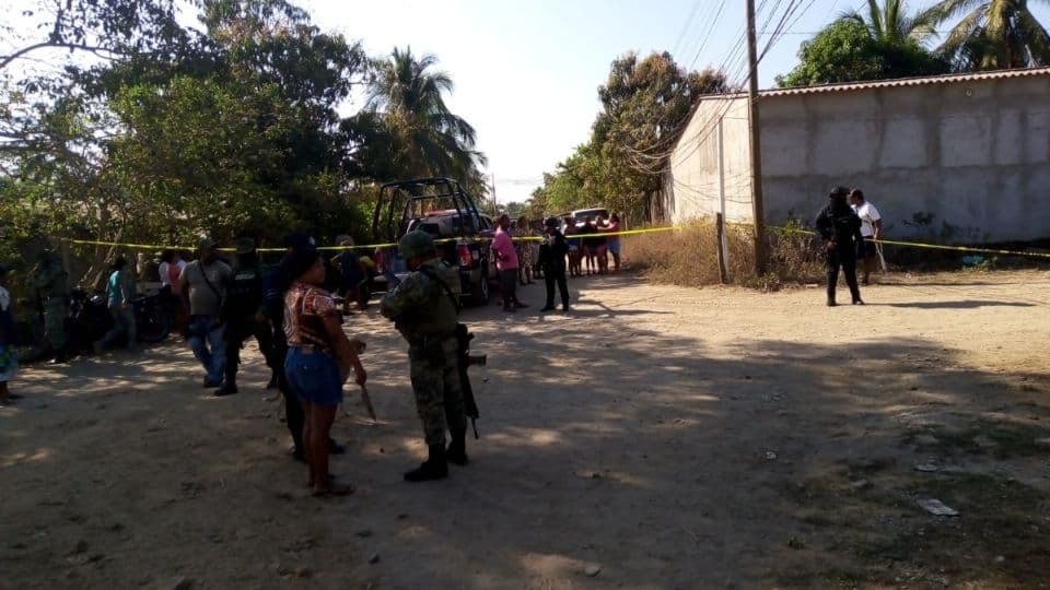 Los restos humanos fueron hallados por efectivos de distintas corporaciones de seguridad estatales y federales. Las extremidades quedaron expuestas ante la vista de los transeúntes. La zona fue acordonada para las primeras diligencias.