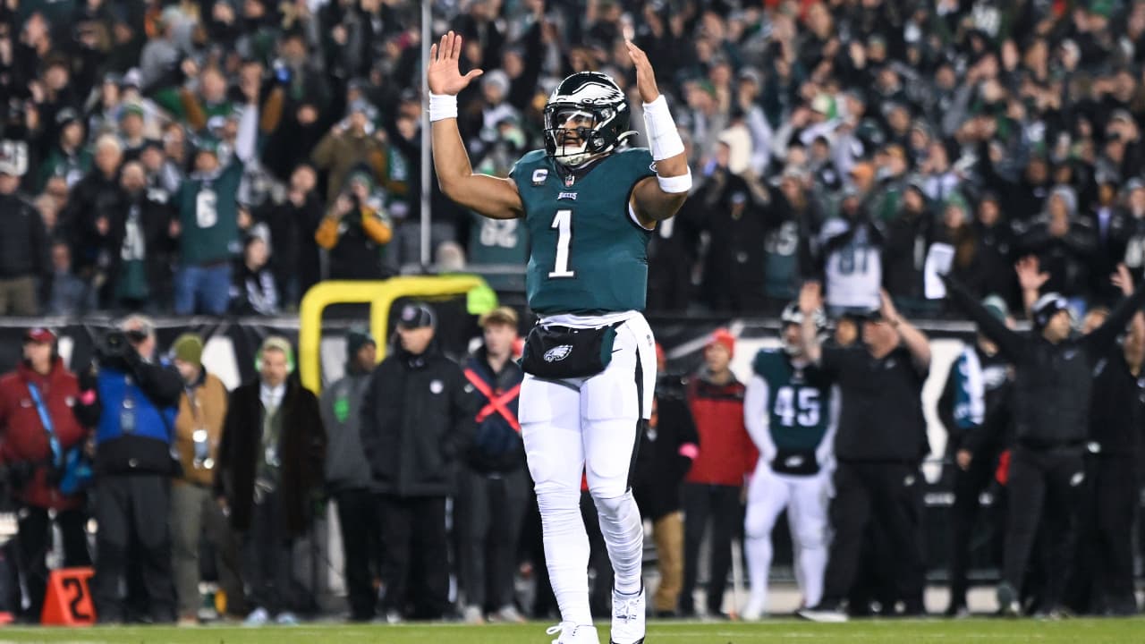 Jalen Hurts fue una de las figuras del juego para los Eagles. (Foto: Twitter @NFL)
