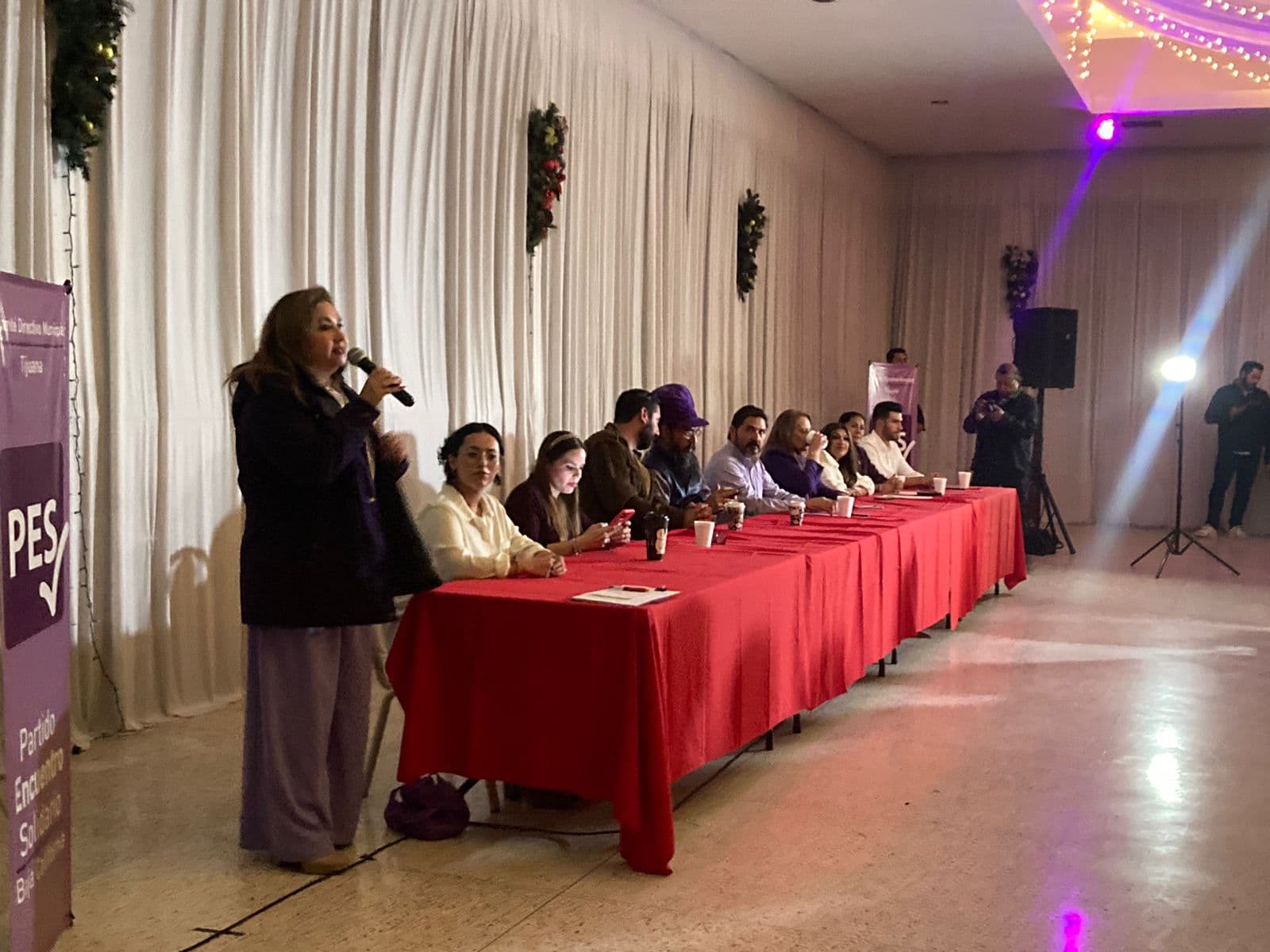 La secretaria municipal del PES, Blanca Fabela, agradeció la afluencia al evento