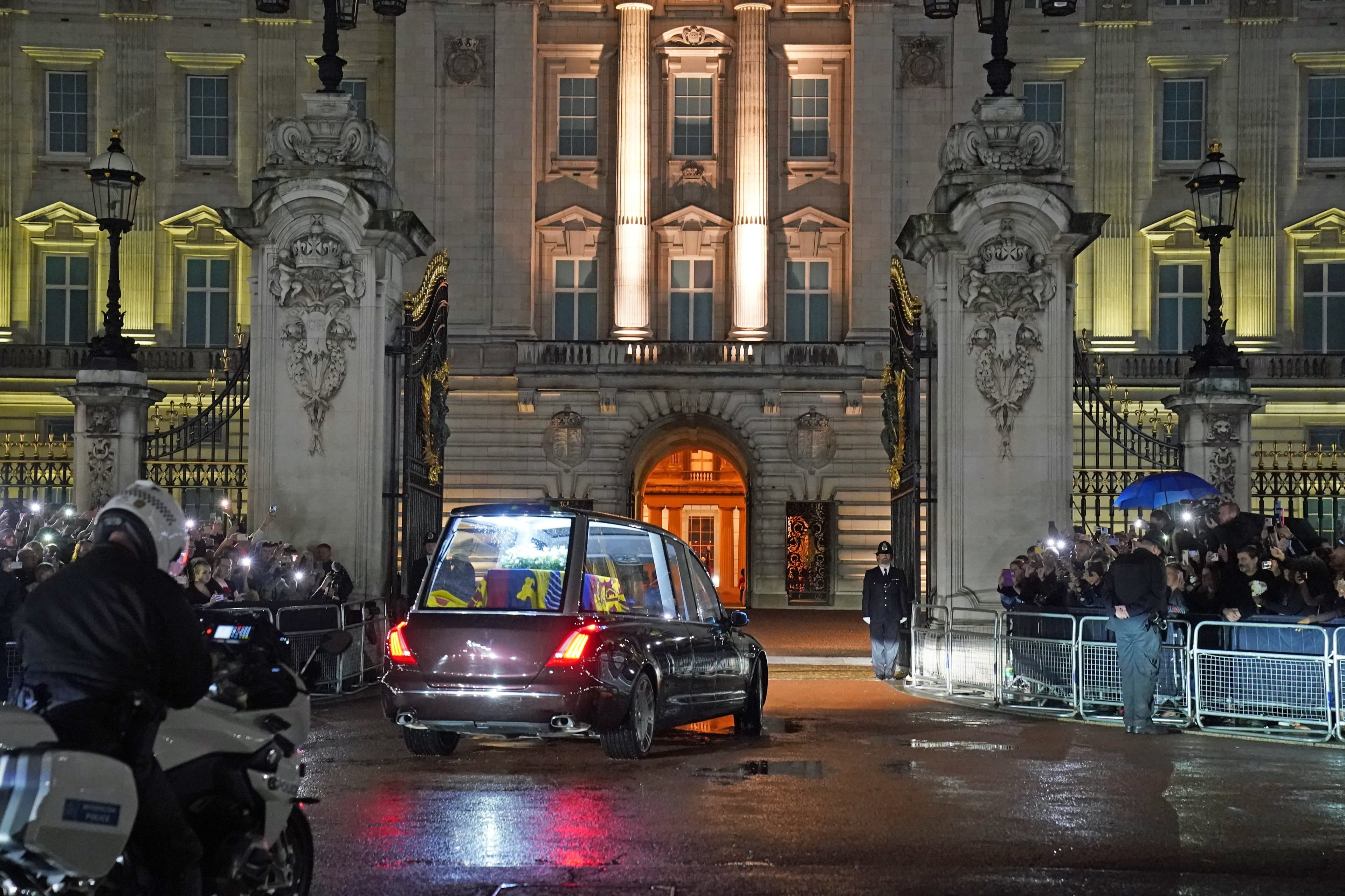CARRO FUNEBRE REINA ISABEL II IFOTO: THE ROYAL FAMILY (TWITTER)