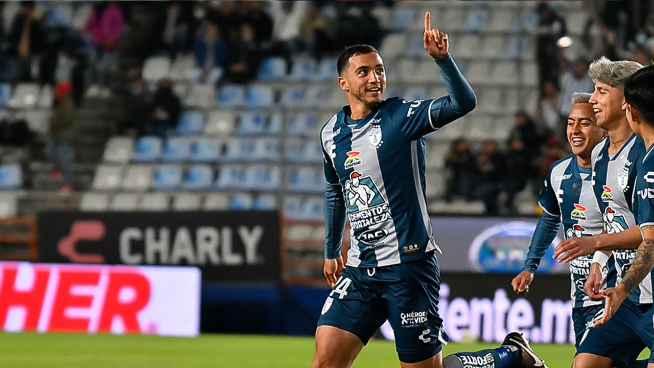 Luis Gerardo Chávez volvió a mostrar su magia en los tiros libres. (Foto: Twitter @LigaBBVAMX)