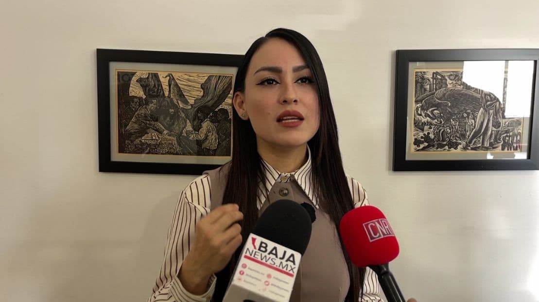 La diputada Yohana Sarahi Hinojosa Gilvaja durante su intervención en el Congreso del Estado, donde cuestionó los dictámenes fiscales para el ejercicio 2026.