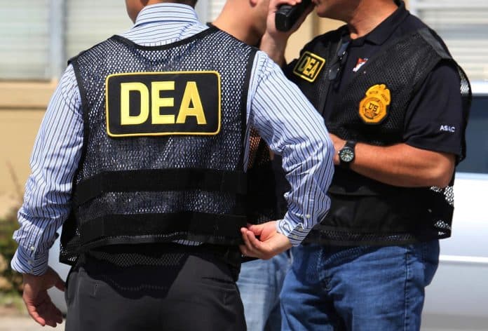 Investigaciones internas por separado generaron señales de alerta, incluidas quejas sobre el manejo laxo de la pandemia de Covid-19, a consecuencia de lo cual dos agentes enfermos tuvieron que ser trasladados en avión fuera de México.