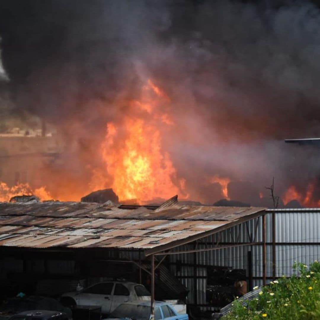 Se vuelve a incendiar cartonera en Los Pinos. I FOTO: BajaNews y Border Zoom