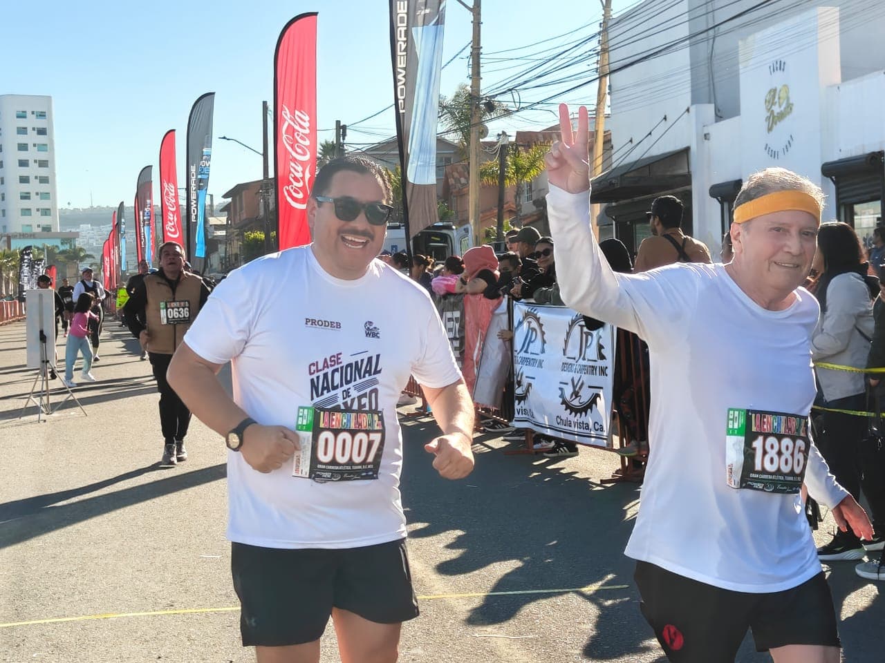 El titular de la Paramunicipal, Carlos King corrió la carrera de 12 kilómetros