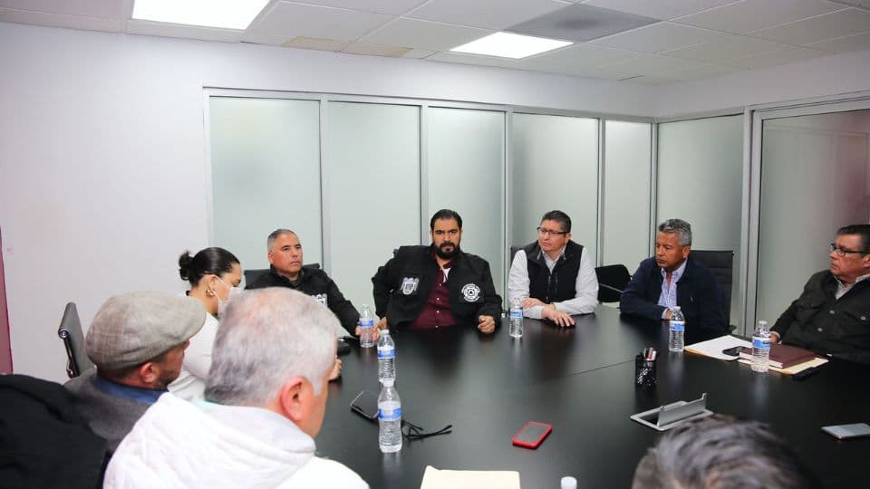 Establece mesa de diálogo ayuntamiento de tijuana con vecinos de la Sierra. I FOTO: Cortesía