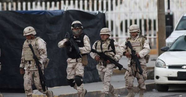 Individuos con armas de fuego y a bordo de vehículos blindados, arribaron al Centro Penitenciario y dispararon en contra de los oficiales de seguridad y rescataron a varios internos del penal