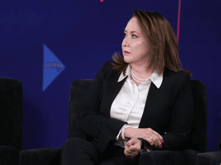 La ministra Yasmín Esquivel tramitó un amparo contra la integración del Comité de Ética de la UNAM, que investiga su presunto plagio de tesis.