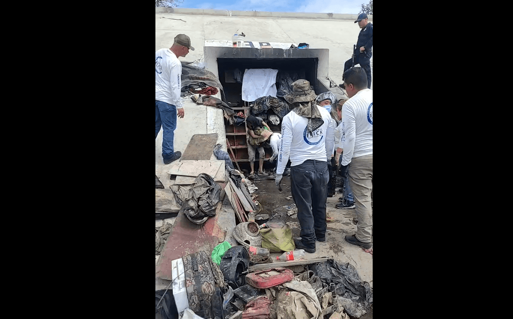 Una persona que vive al interior del canal fue auxiliada durante la búsqueda Foto: Todos Somos Erick Carrillo
