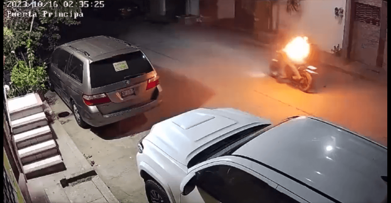 El tiroteo ocurrió en la madrugada de este lunes IFOTO: Tomada del vídeo de seguridad que capturó el tiroteo