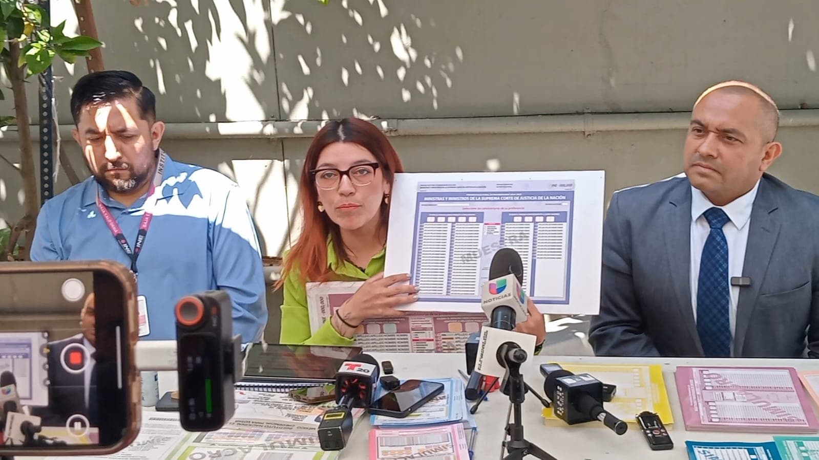 Funcionarios de casilla inician los trabajos de instalación desde temprana hora en distintos puntos del estado. La jornada electoral se extenderá hasta las 6 de la tarde.