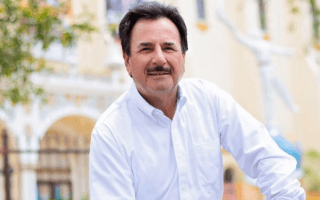 Juan Manuel Gastélum, exalcalde de Tijuana, permanece sedado tras sufrir un desmayo; ya había padecido un infarto en 2022.