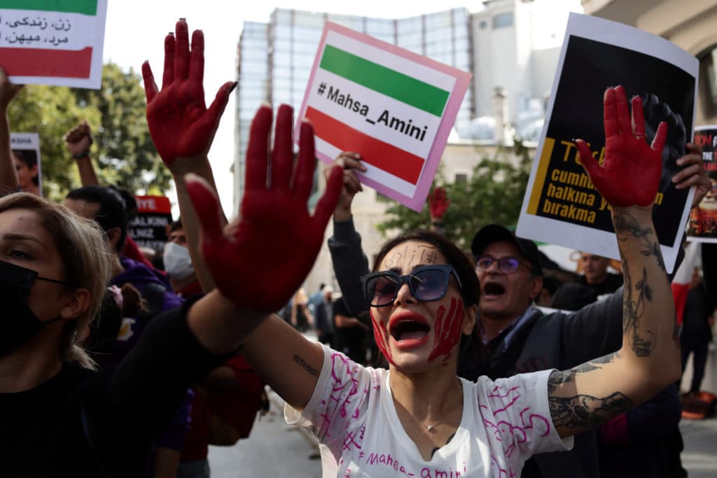 Protestas contra la toma de rehenes y ejecuciones realizadas por el gobierno iraní IFOTO: Web
