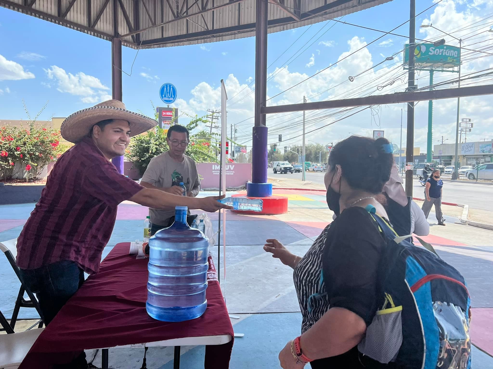 Continúan los puntos de hidratación, Foto: redes sociales INJUV Tijuana
