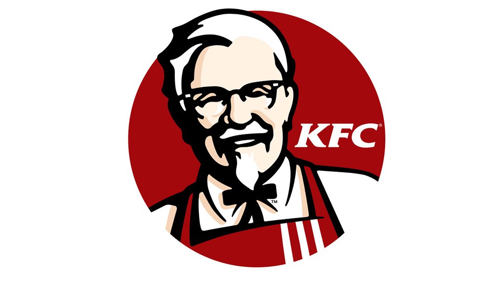 Otra demanda por publicidad engañosa la sufrió KFC en 2016, cuando una clienta de Nueva York dijo que el balde de pollo que recibió no estaba completamente lleno, a pesar de que los comerciales mostraban un balde rebosante de delicias fritas.