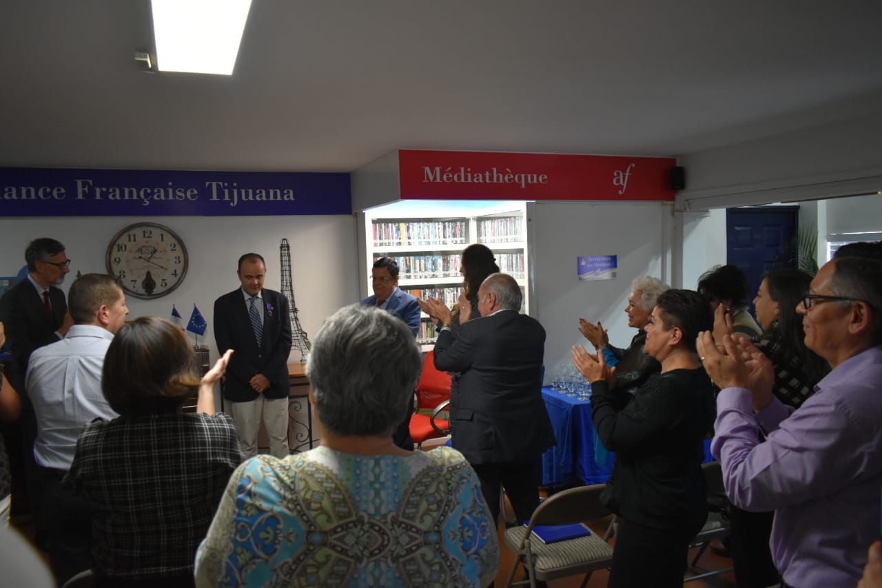 Reconocen con Palma académica a director de Alianza Francesa Tijuana