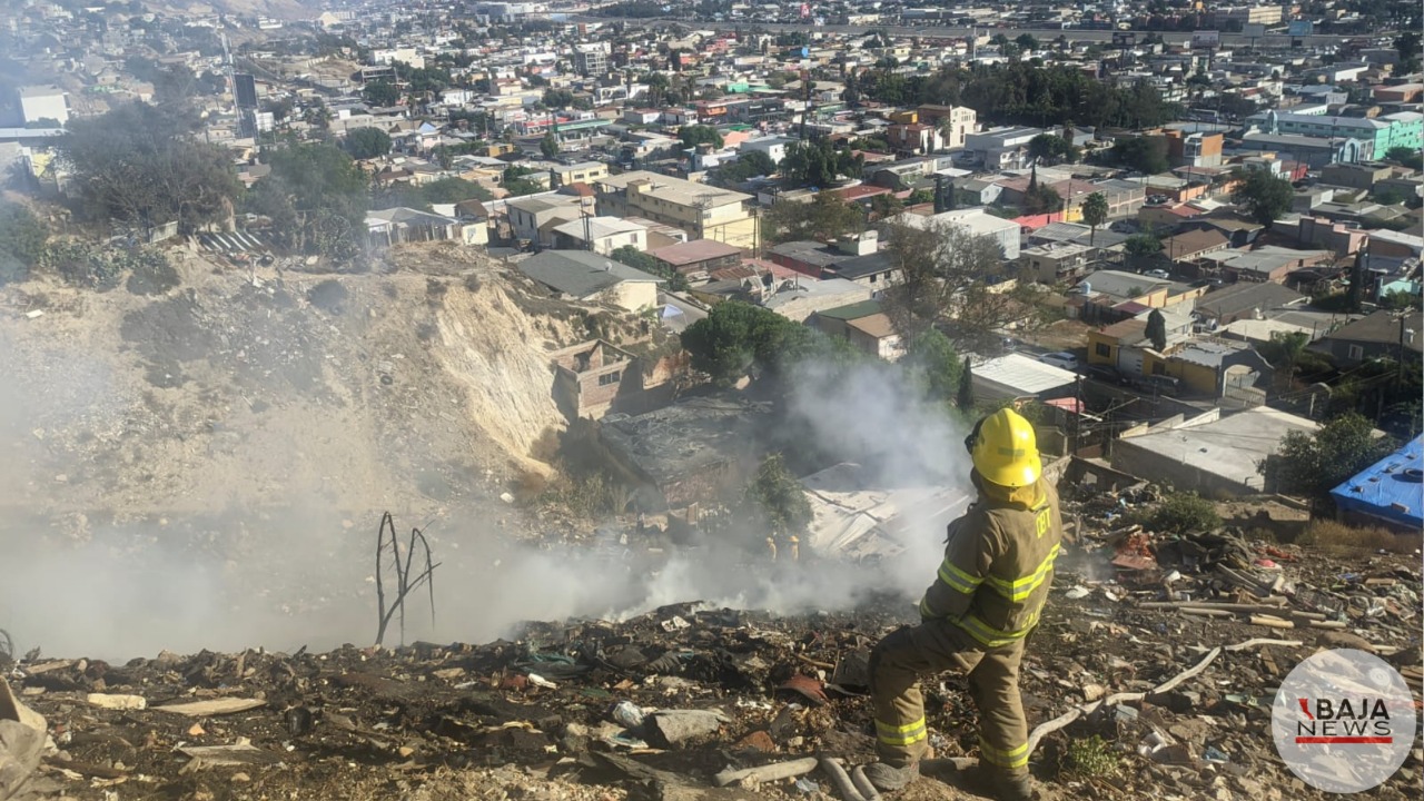 El departamento de bomberos logr&oacute; detener la expansi&oacute;n del fuego