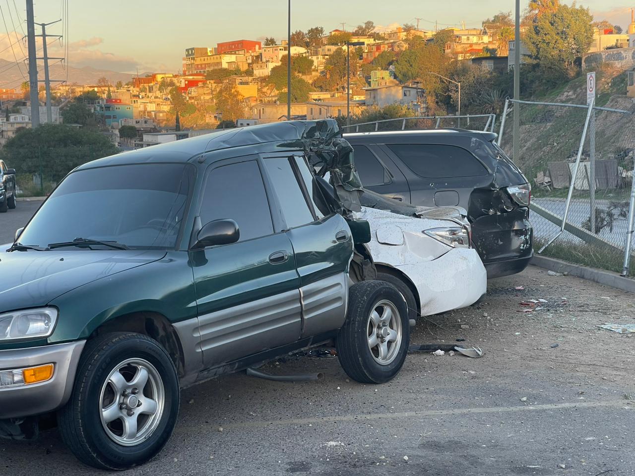 Pipa de Agua se voltea en Bulevar Rosas Magallón