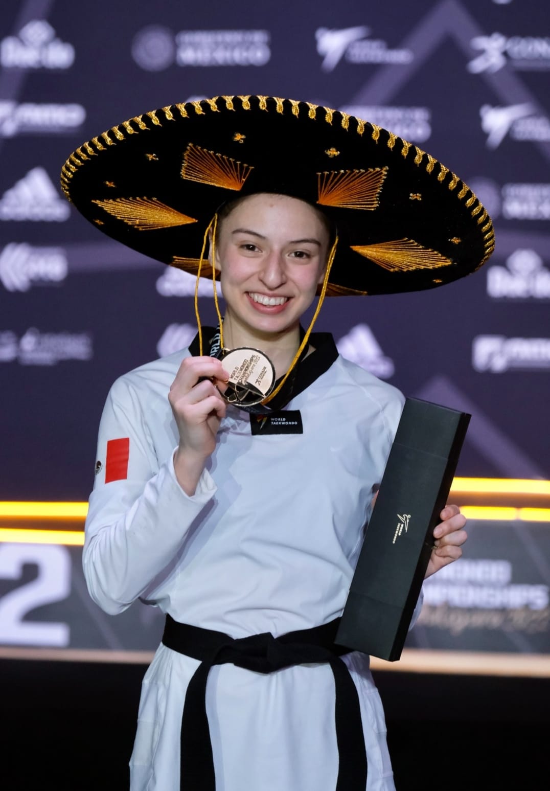 Daniela Souza gana oro en el Campeonato Mundial de Taekwondo