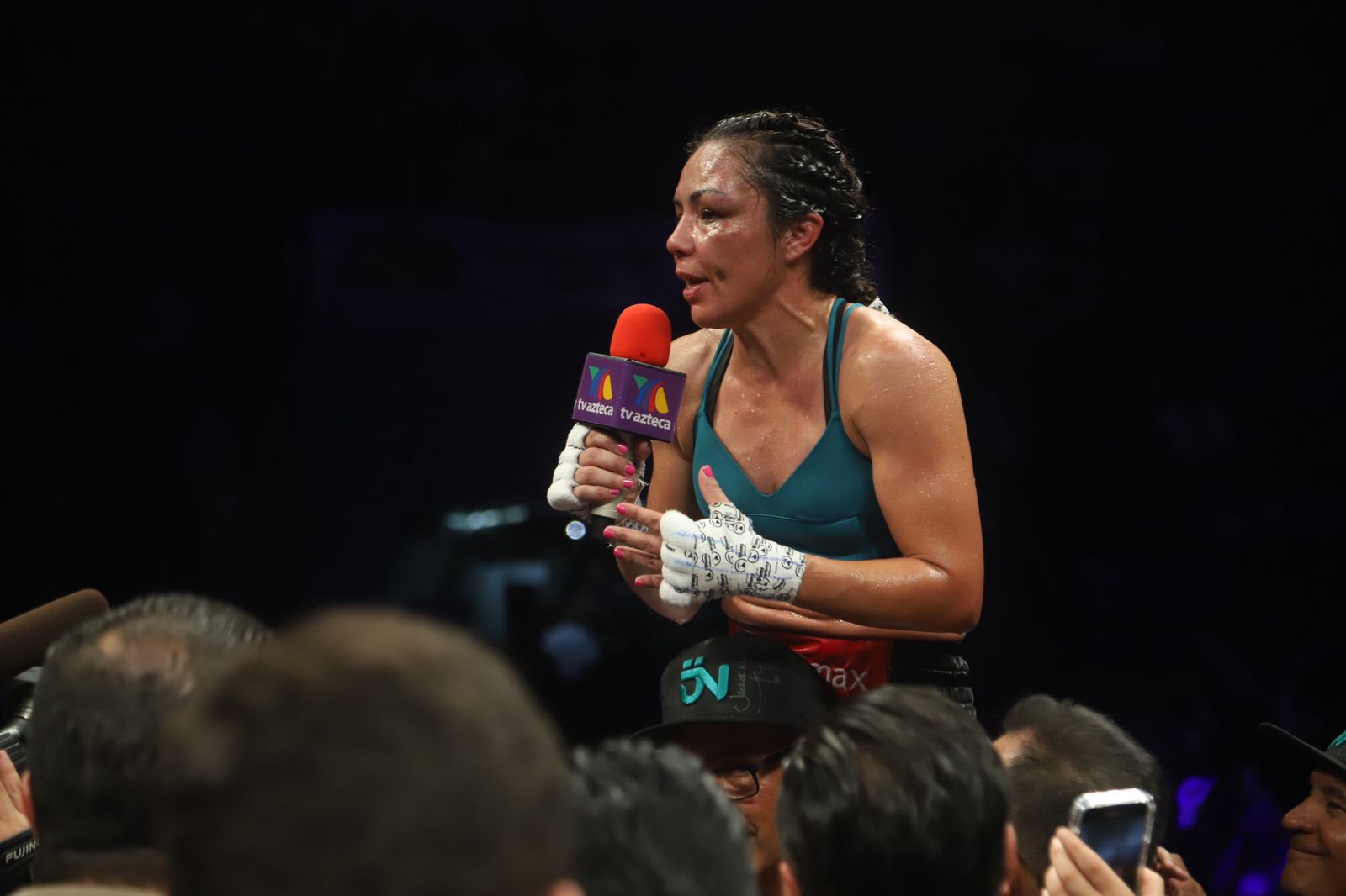 La Princesa Azteca fue la estrella de la noche de Box Azteca.