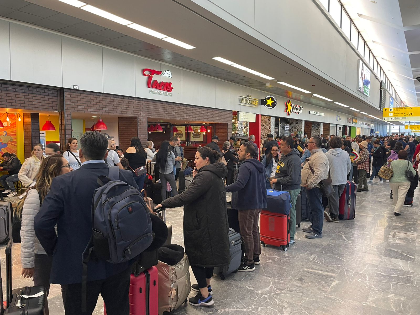 Aeropuerto CANCELACIONES