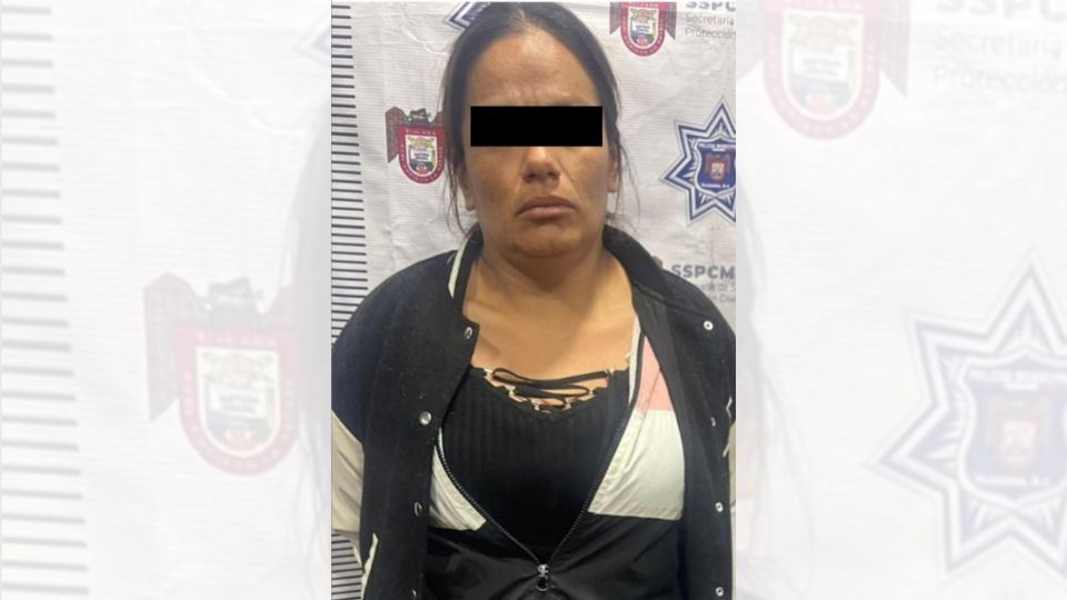 Oficiales lograron darle alcance a la conductora, siendo identificada como Claudia “N” de 41 años.