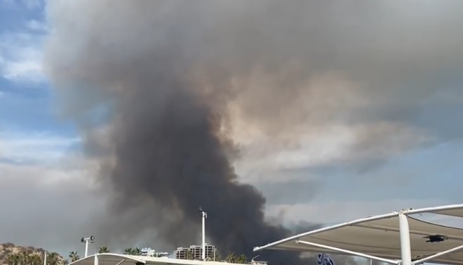 Se registra otro incendio en el Estero de San José del Cabo