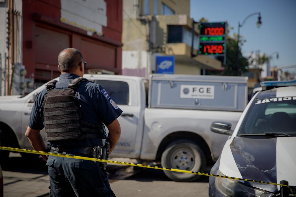 [GALERÍA Y VIDEO] Encuentran Restos Humanos En Camioneta