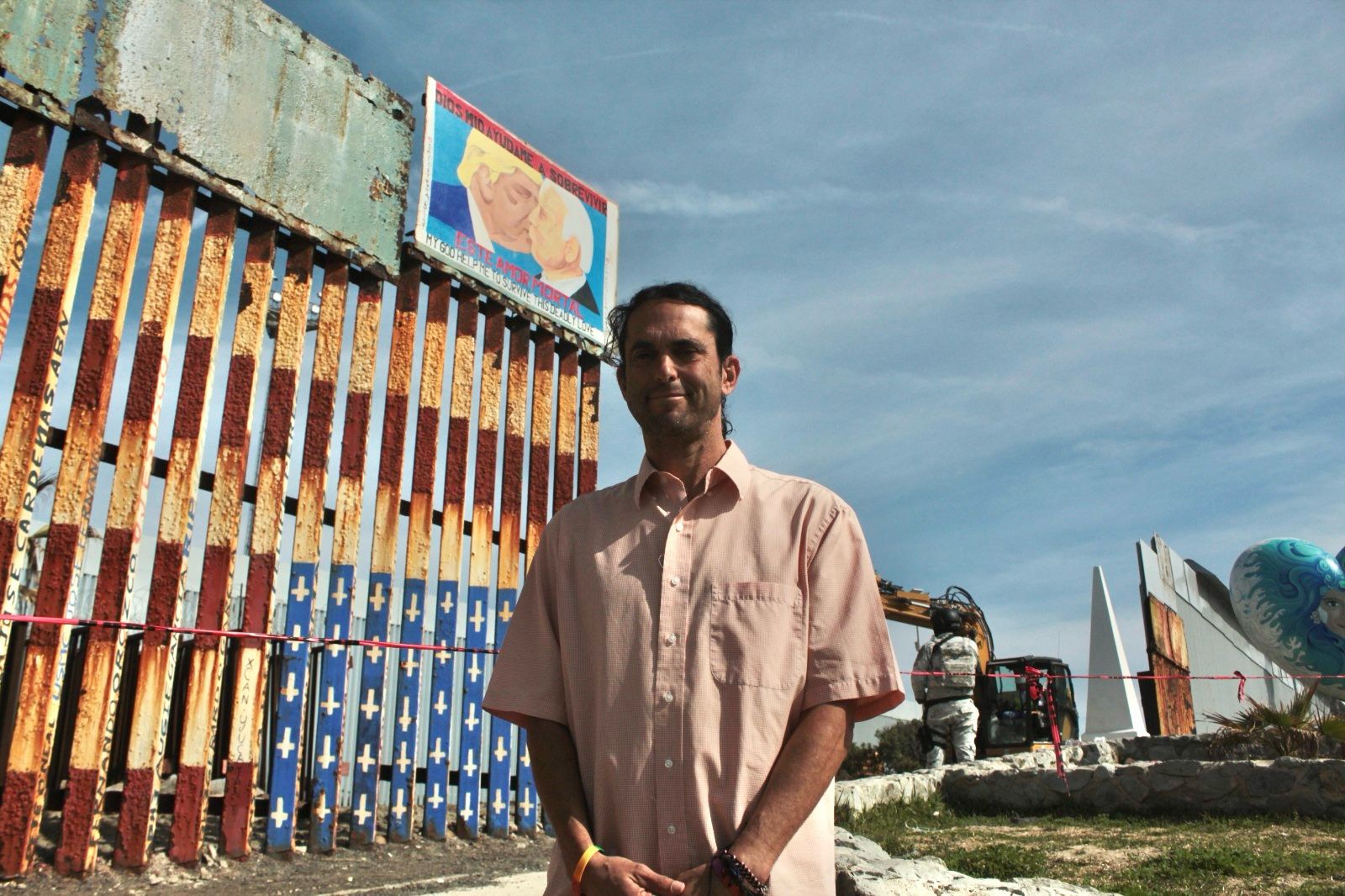 Armonizan el nuevo muro en Playas de Tijuana