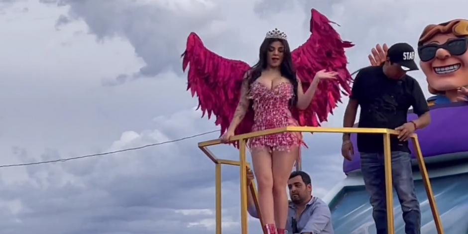 A huevazos recibieron a Karely Ruiz en Carnaval de Guaymas