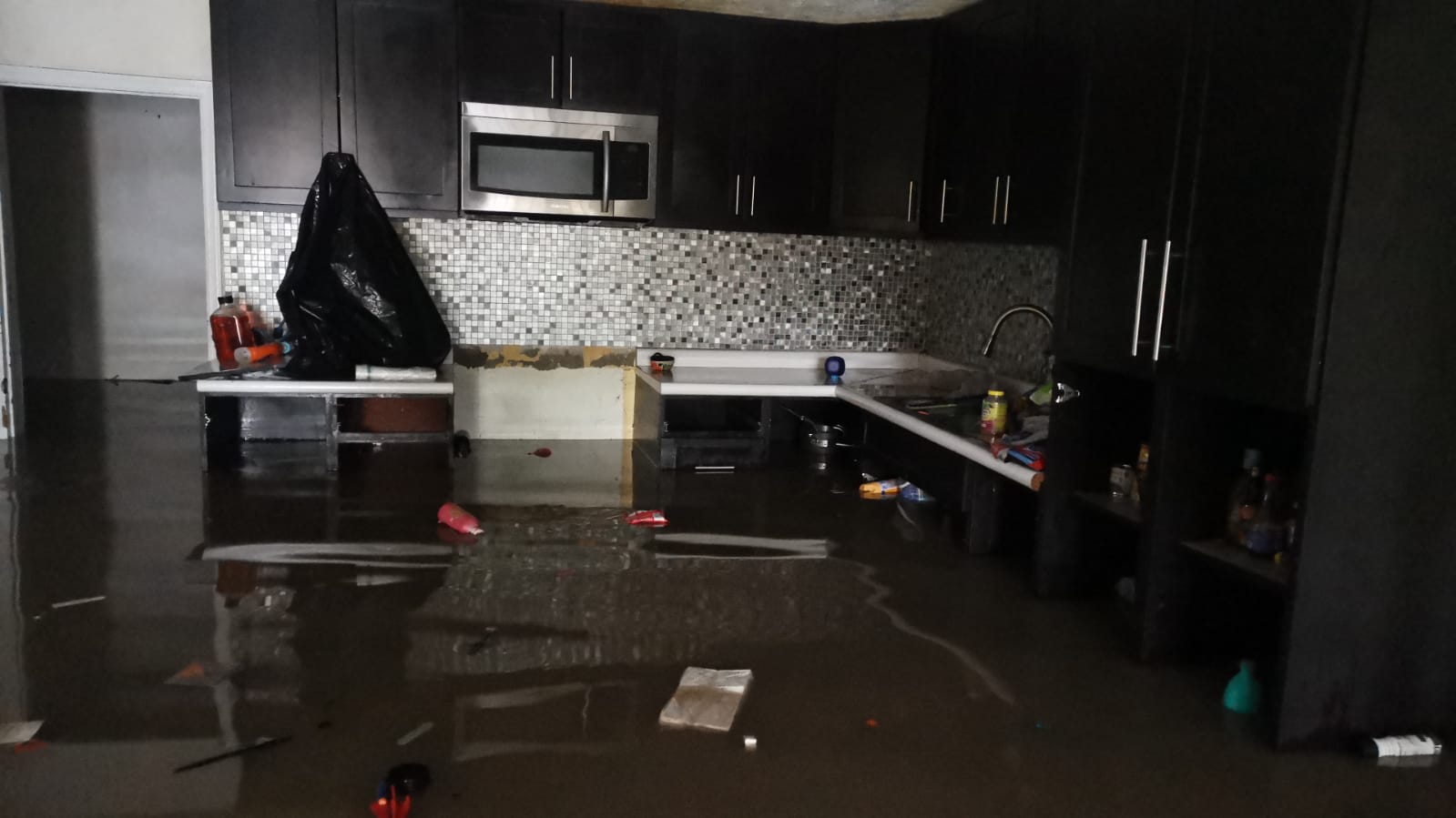 [VIDEO] Familias lo pierden todo tras desbordamiento de un canal en el Ejido Matamoros