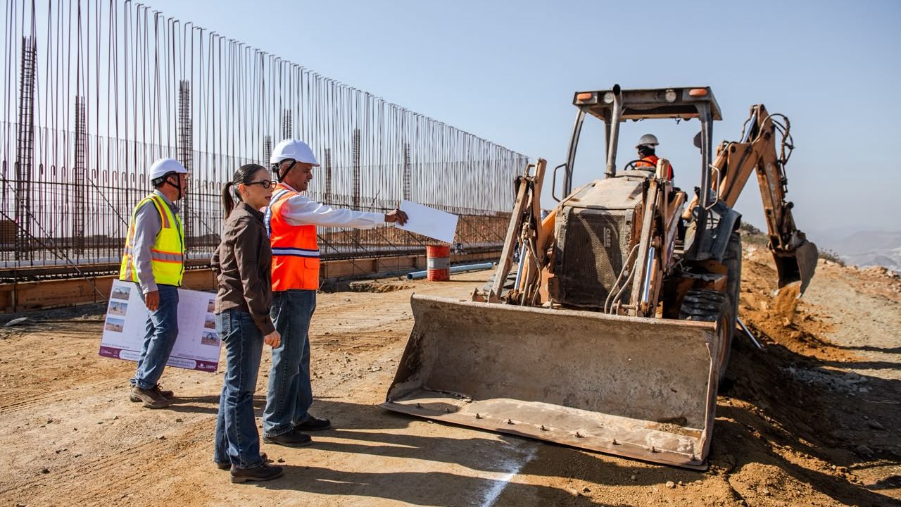 CESPT avanza en construcción de tanque para retirar agua tratada del Río Tijuana